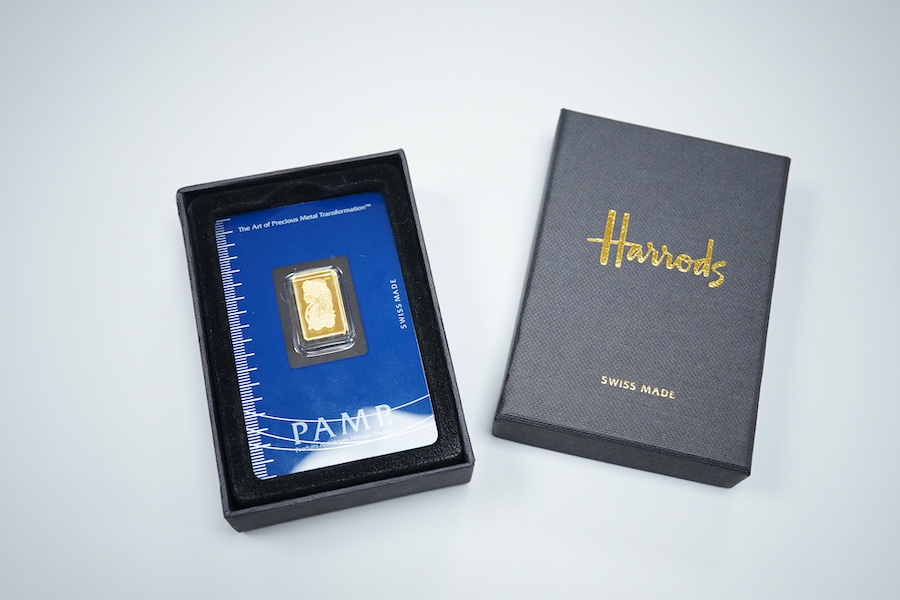 Swiss Gold bullion ingot, PAMP, 2.5g fine gold 999,9, serial no. 4**672, in Harrods retail box